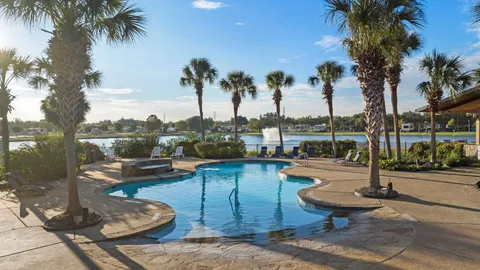 20x30 Premium Back-In Lake — image 2 of 2