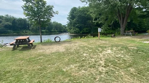 30 Amp Electric & Water RV Site — image 10 of 10