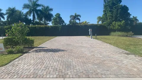 Lot 91 — image 1 of 3