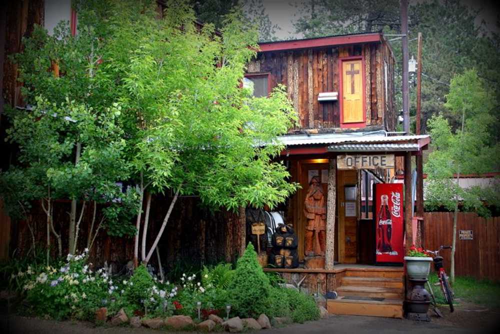San Isabel Lodging - Photo 2