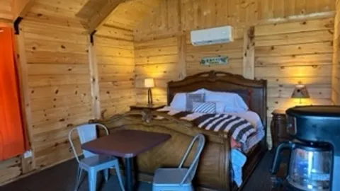 DELUXE KING/BUNK LOG - — image 4 of 4