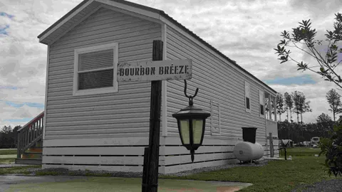 Bourbon Breeze 1B — image 2 of 23
