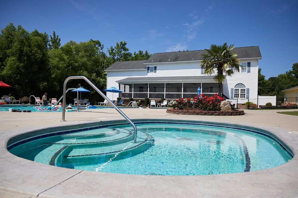 Raleigh Oaks RV Resort & Cottages - Four Oaks, NC - Photo 3