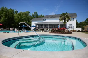 Raleigh Oaks RV Resort & Cottages – photo 3