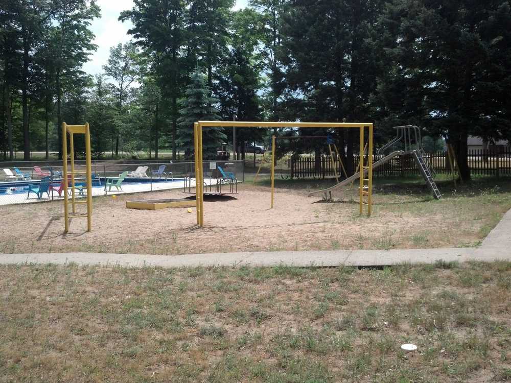 Chain-O-Lakes Campground - Photo 5