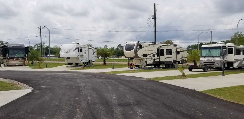Twelve Oaks RV Park - Photo 4