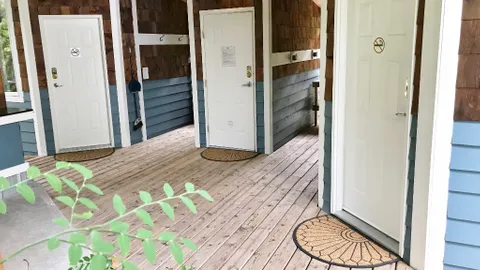 Discovery Cabin — image 2 of 4