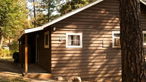 North Lakeview Cabin 6- 2bedrooms (2F, 2QFuton) — image 1 of 8