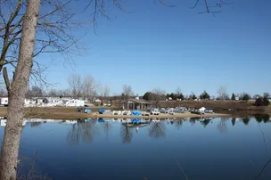 Holiday Shores RV Resort – photo 5