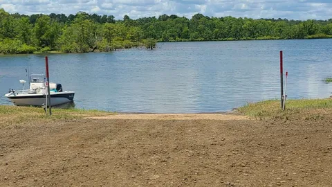 30/50 Amp Water View RV Site — image 2 of 4
