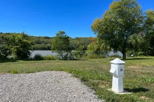 Riverfront RV Park – photo 3