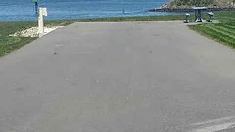 Point Deluxe Waterfront Harbor View Head-In — image 1 of 5
