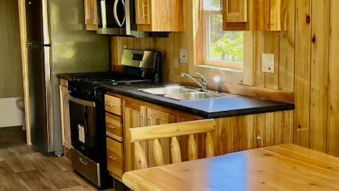 Cabin — image 11 of 11