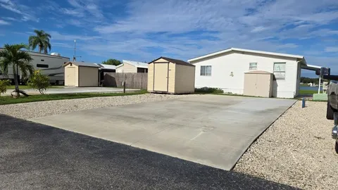 Standard Full Hookup RV Site — image 1 of 1