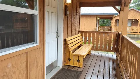 Cabin — image 6 of 6