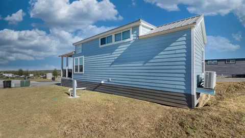 Tiny Home 139 - The Jewel Box — image 2 of 29