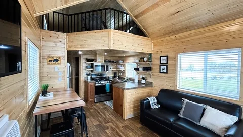 Deluxe Cabins — image 1 of 7