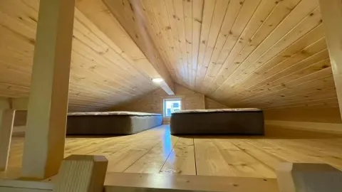 Deluxe Cabin — image 2 of 6