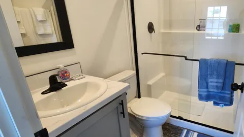 Premium Rental 1 Bedroom w/Porch — image 2 of 7
