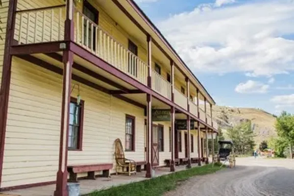 Historic Hat Creek Ranch – photo 1