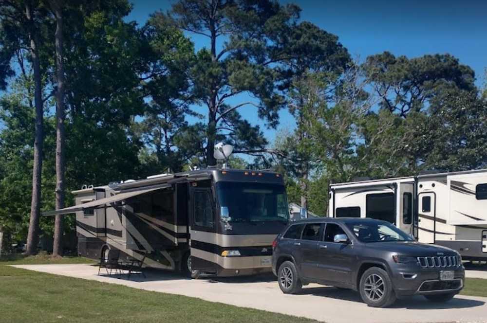 Trinity Bay RV & Lodging - Photo 4