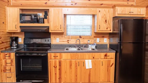2 Bedroom Park Model — image 2 of 6
