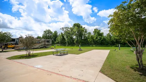 Back-In Premium RV Site — image 3 of 3