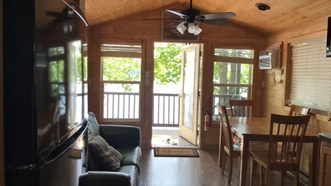 Deluxe Cabin — image 3 of 3