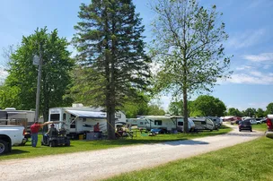 Poor Farmers RV's, Service & Campground – photo 3