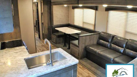 Lakeview RV — image 2 of 8
