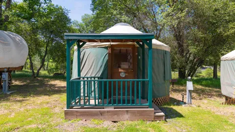 Yurt — image 1 of 3