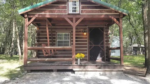 Deluxe Cabin — image 5 of 5