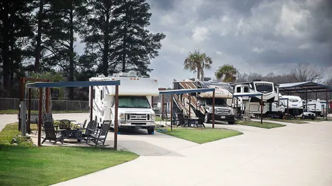 Pull-Thru with Deluxe Covered Patio, Swing — image 1 of 1