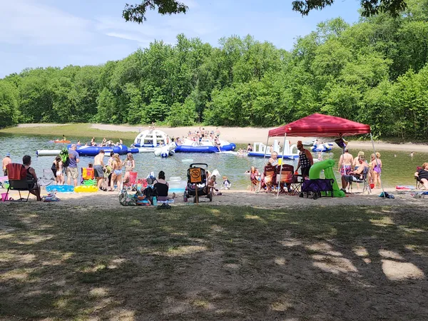 Oak Lake RV Resort campground