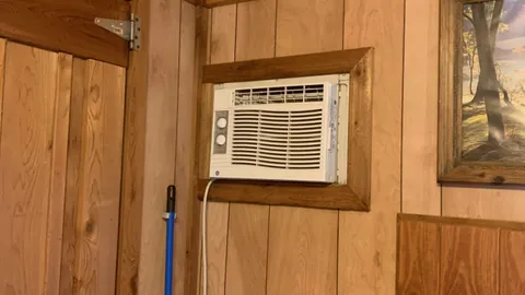 Cabin — image 2 of 8