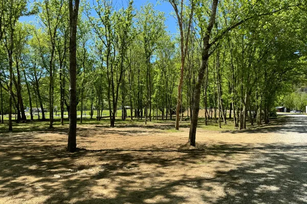 Backstreet Outdoor Adventures Campground – photo 1