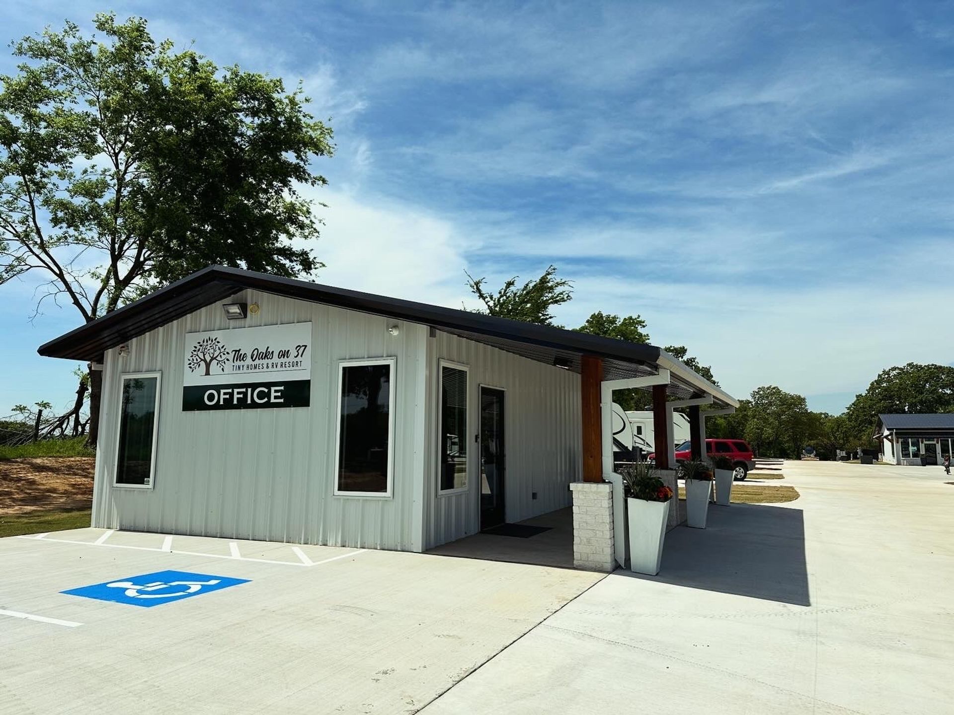 The Oaks on 37 Tiny Homes & RV Resort