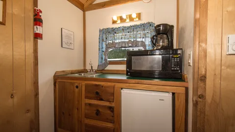 Comfort Cabin — image 2 of 9