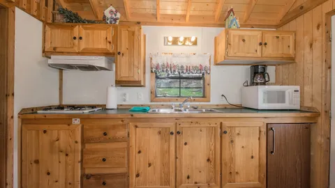 Loft Cabin — image 6 of 6