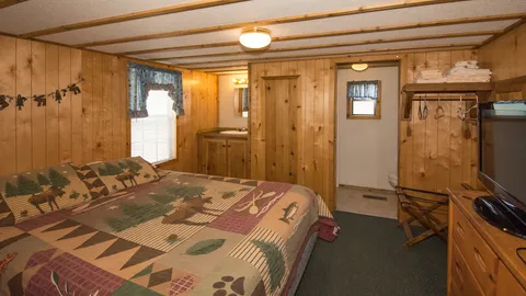 Loft Cabin — image 2 of 6
