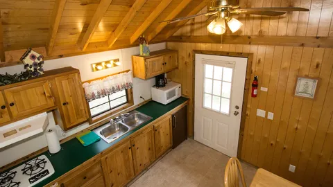 Loft Cabin — image 2 of 6