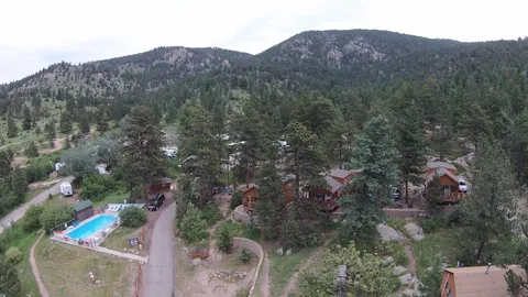 Yogi Bear™ Lookout — image 9 of 9
