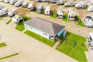 Access RV Park – photo 5