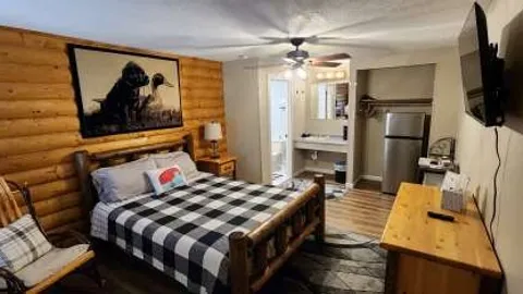 Motel Room 02 — image 1 of 1