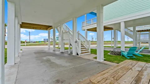 Premier Surf Bungalow w/ Hot Tub - 2BR/2BA — image 2 of 19