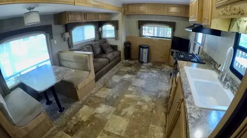4 Person Rental Trailer — image 6 of 6