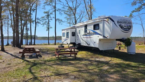 30/50 Amp Deluxe Waterfront RV Site — image 1 of 3