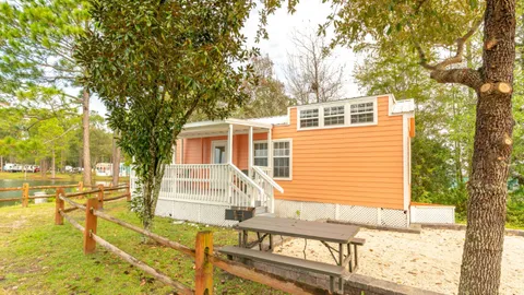 Cabin Rental 2 Bedroom — image 11 of 11