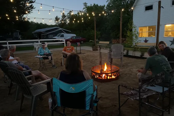 Royal Oaks Legendary Lodging Campground – photo 1