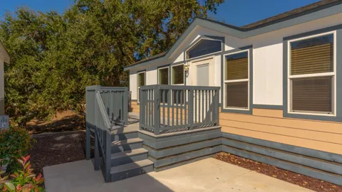 Premium Cottage 2 Bedroom with Bunk — image 10 of 10